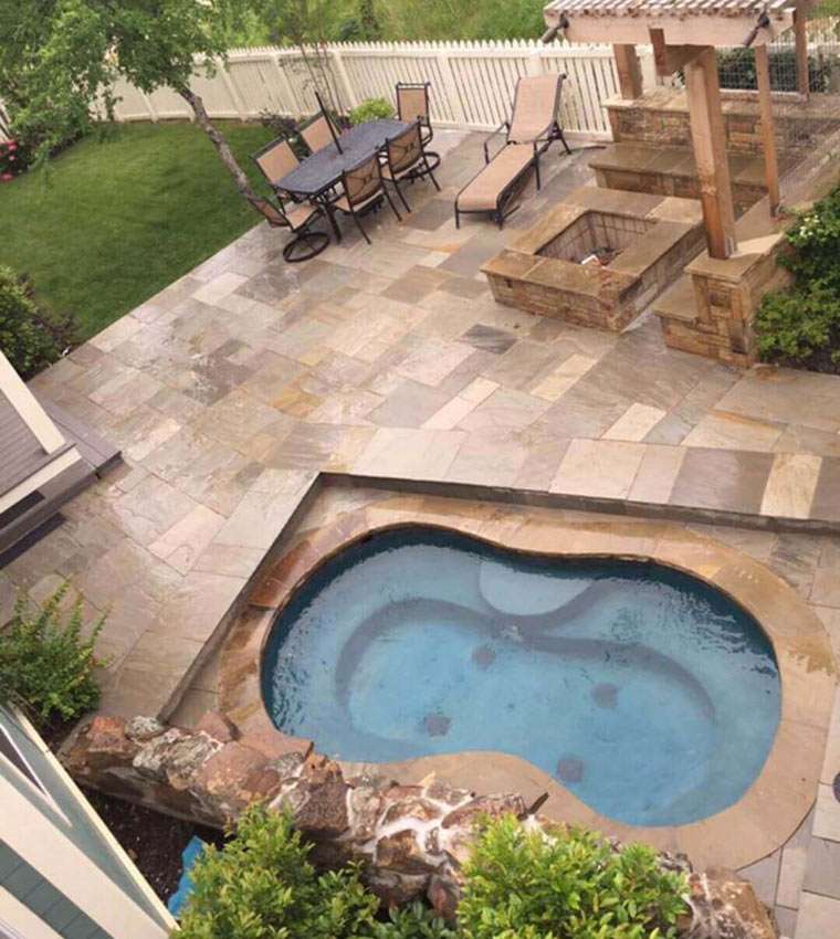 Пруд из бетона — практические советы